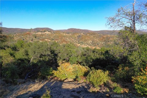 Land with Panoramic Creek Views