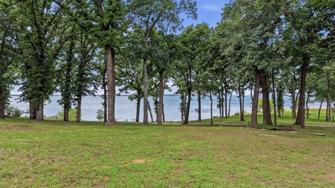 West-Facing Waterfront Homesite