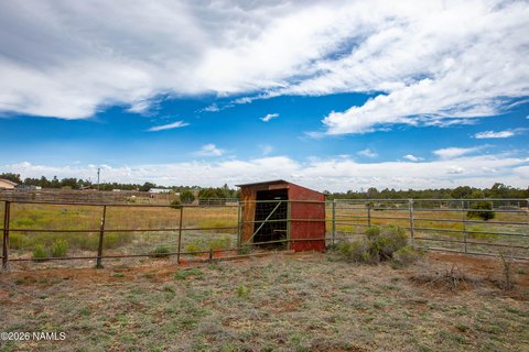2.5 Acres in Quiet Neighborhood