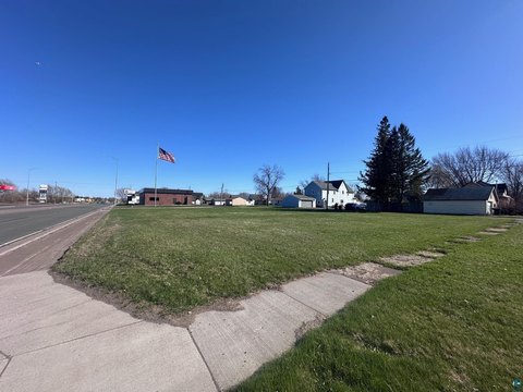 Commercial Land with Three-Side Access