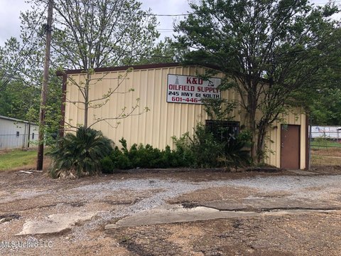 Natchez Commercial Building For Sale