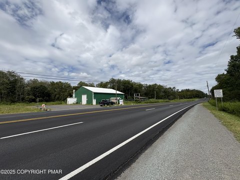Commercial Building on PA Route 435