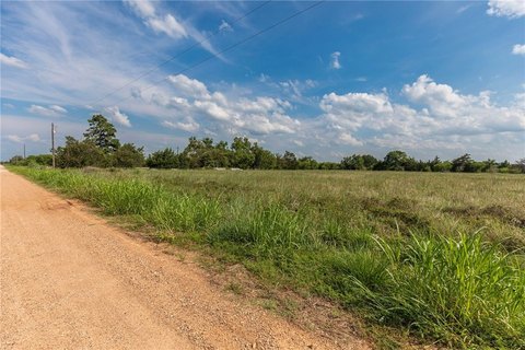 Land, BELLVILLE, TX