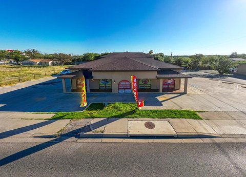 Restaurant Building in Eagle Pass