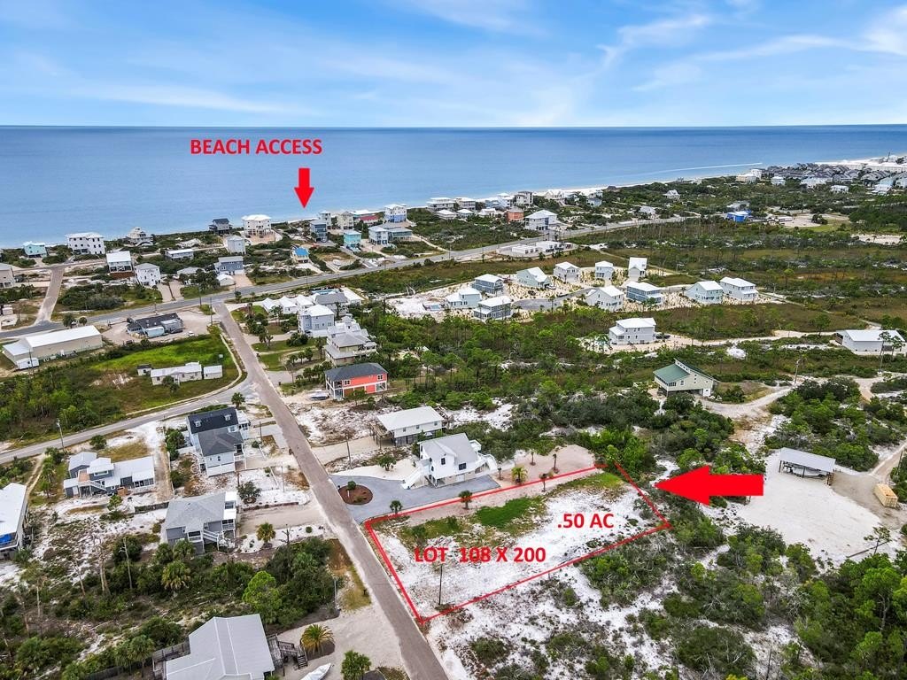 Oversized Homesite Near Beach and Bay