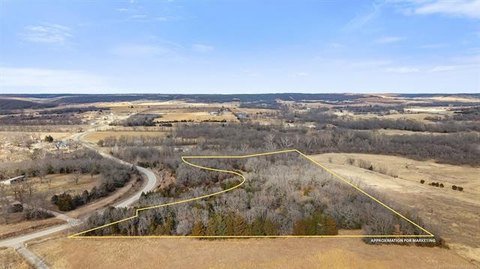 9.49 Acres Wooded Land Retreat