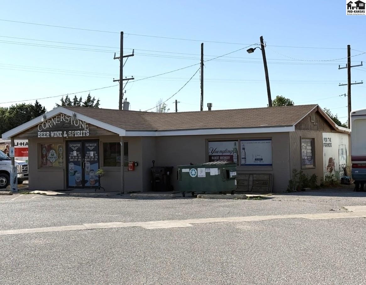 Retail Building Near Inman, Kansas