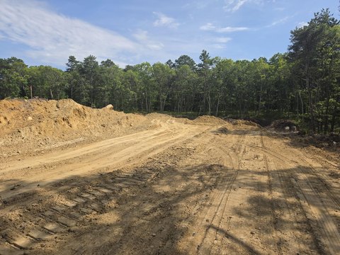 Expansive Lot in Cummaquid Heights