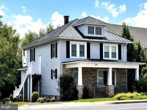 Three-Unit Triplex with Private Entrances