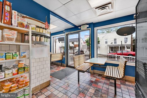 Established Restaurant in Historic New Windsor