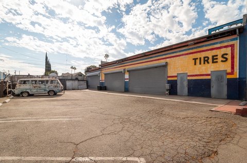 Automotive Service Shop with Yard