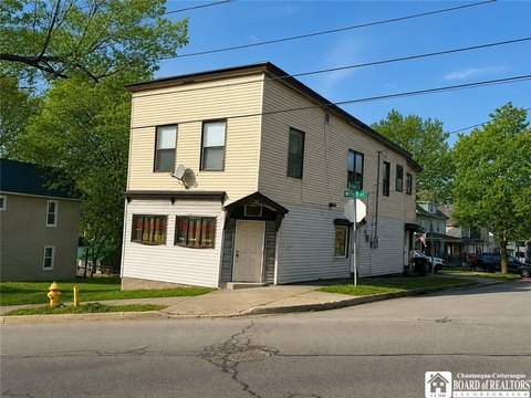 Mixed-Use Building with Endless Potential
