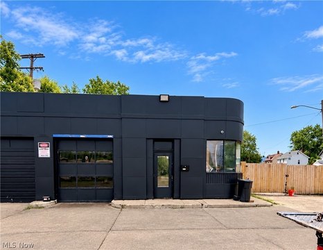 Auto Shop with Three-Car Bay