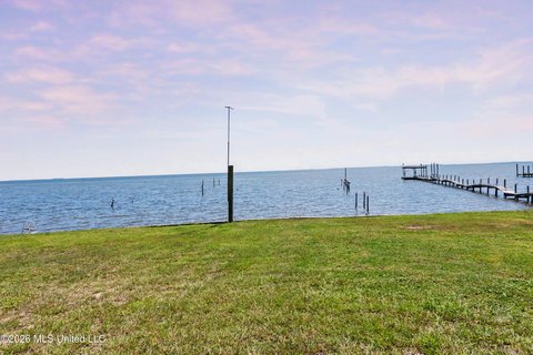 Land, Ocean Springs, MS