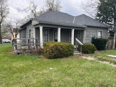 Commercial Building in Growing City