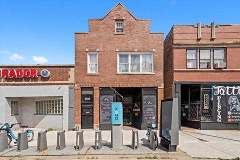 Mixed-Use Property in Chicago