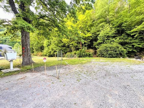 Ashland Land: Prime Location