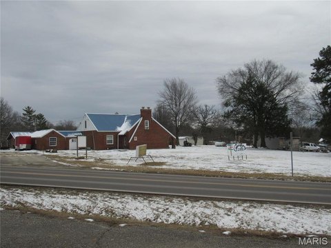 Belle, MO Lodge and Residence