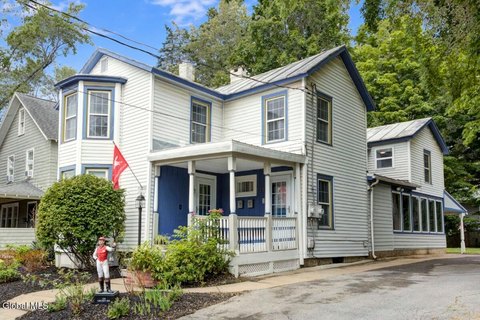 Furnished Duplex with Updated Systems