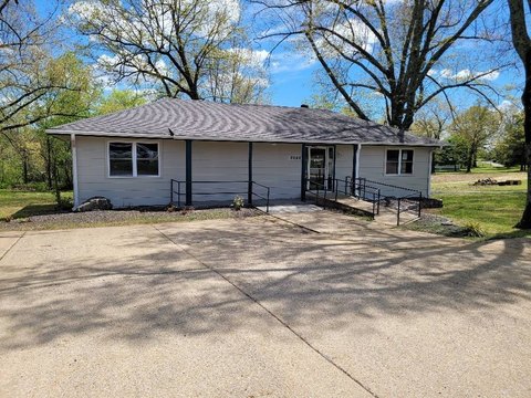 Office and Metal Shop Property