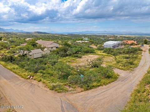 Land, Oracle, AZ