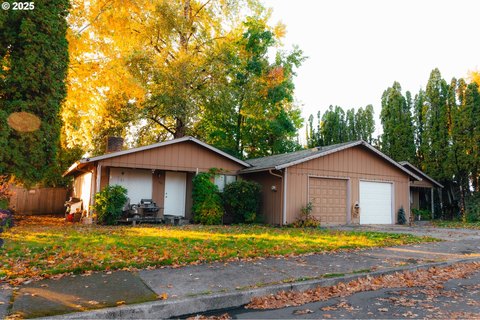 Gresham Duplex with Fenced Yard