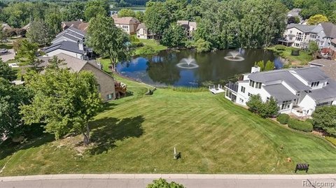 LAND - Waterford Twp, MI