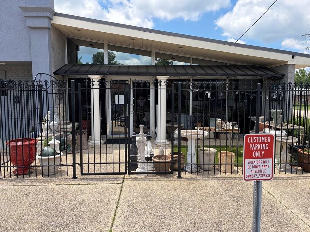 Downtown Picayune Commercial Building