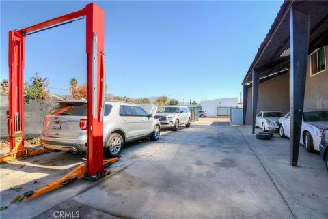 Warehouse Flex Building with Offices