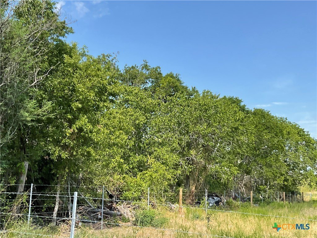 Unrestricted Land on Highway 77A