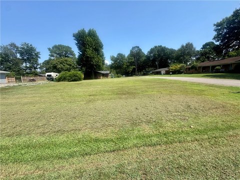 LAND - Russellville, AR