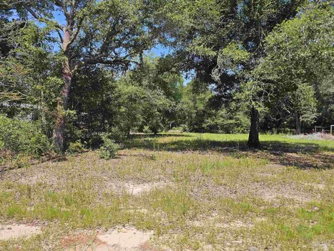 Land, Milton, FL