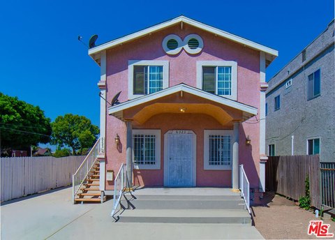 Spacious Los Angeles Duplex Opportunity