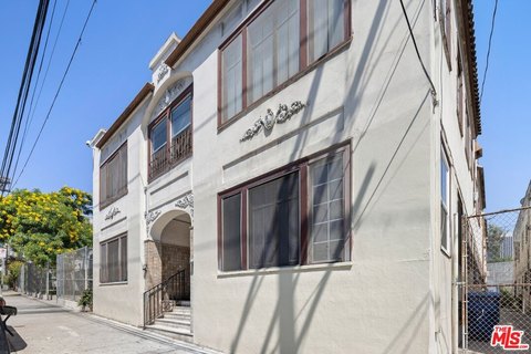 Value-Add Multifamily Complex Near Downtown