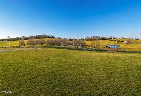 Piney Flats Acre Homesite