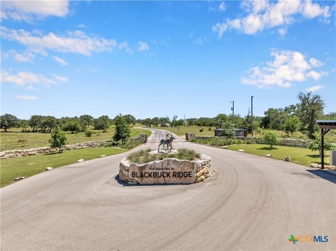 8-Acre Corner Lot in Lampasas