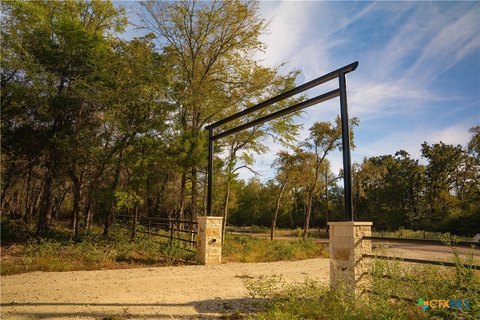 Land, Hearne, TX
