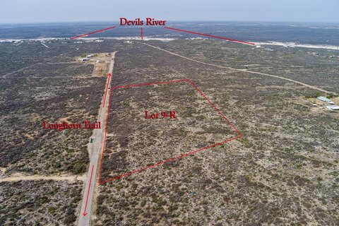 Del Rio Acreage for Home