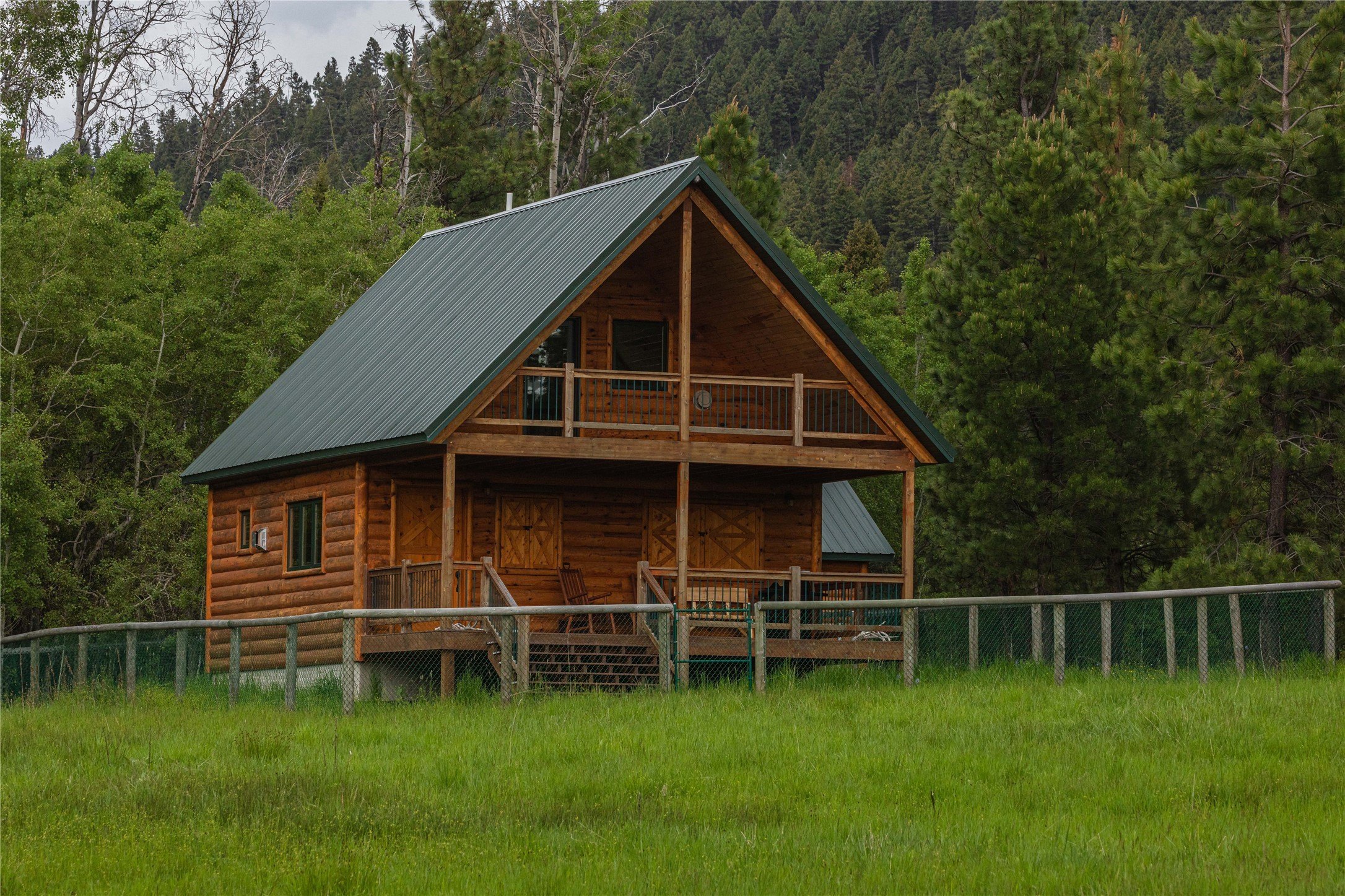 Secluded Cabin on Montana Land
