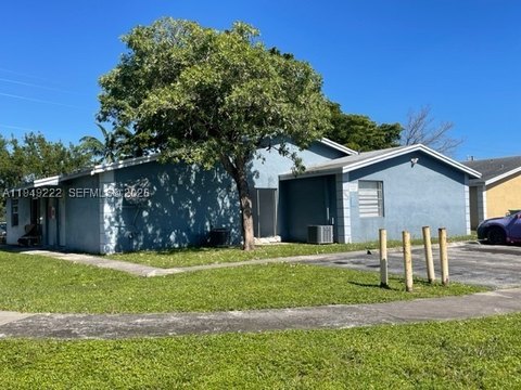 Fourplex on Corner Lot