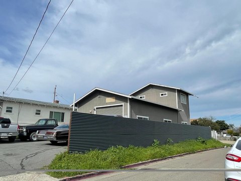 Live/Work Property with Commercial Workshop