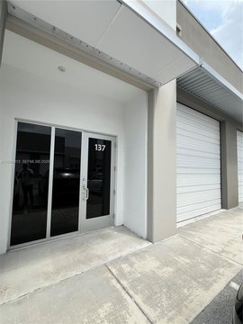 Sweetwater Commercial Condo for Rent