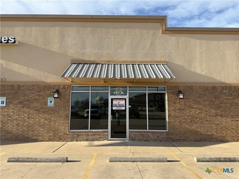 Retail Suite in Elms Run