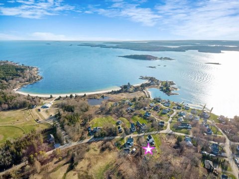 Coastal Maine Inn and Cottages