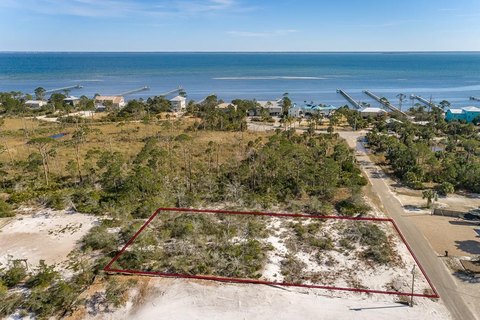 Half-Acre Lot Near Cape San Blas