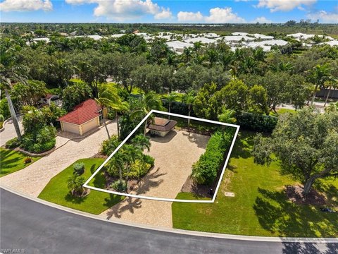 Naples Motor Coach Lot