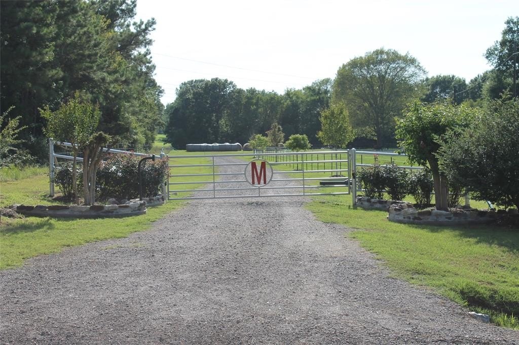 East Texas Acreage with Barndominium