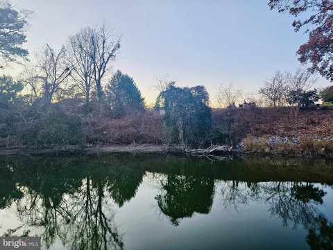 Waterfront Lot on Coen River