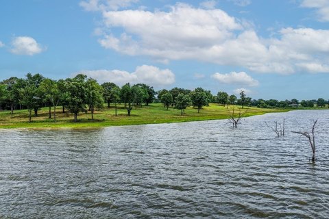 Waterfront Land Parcel with Hilltop Views