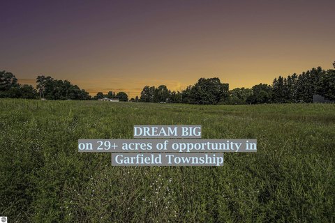 Expansive Land Parcel Near Traverse